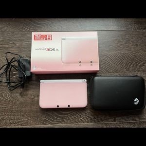 Pink Nintendo 3DS XL in Good Condition